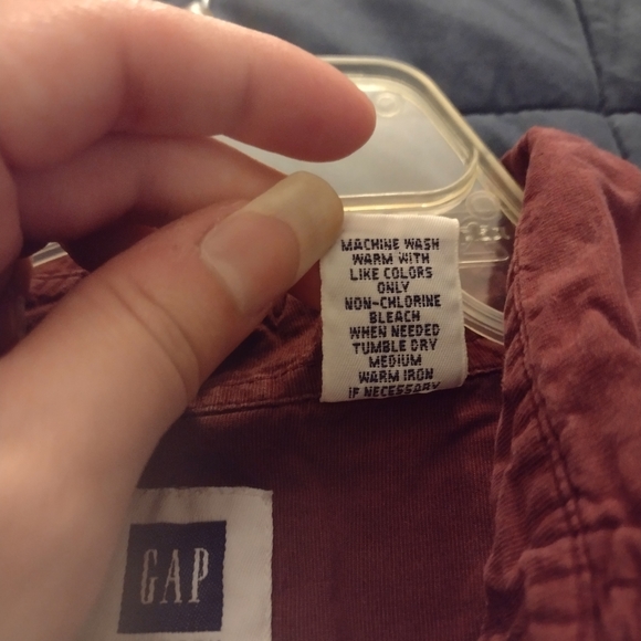Gap Red Corduroy Button Up Shirt Size Medium - Picture 4 of 4